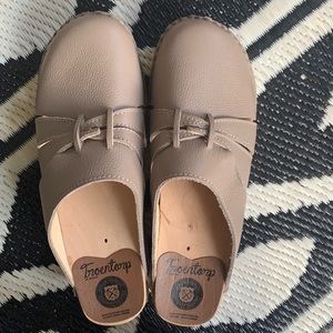 EUC Troentorp clogs size 40 ( Women’s 10)